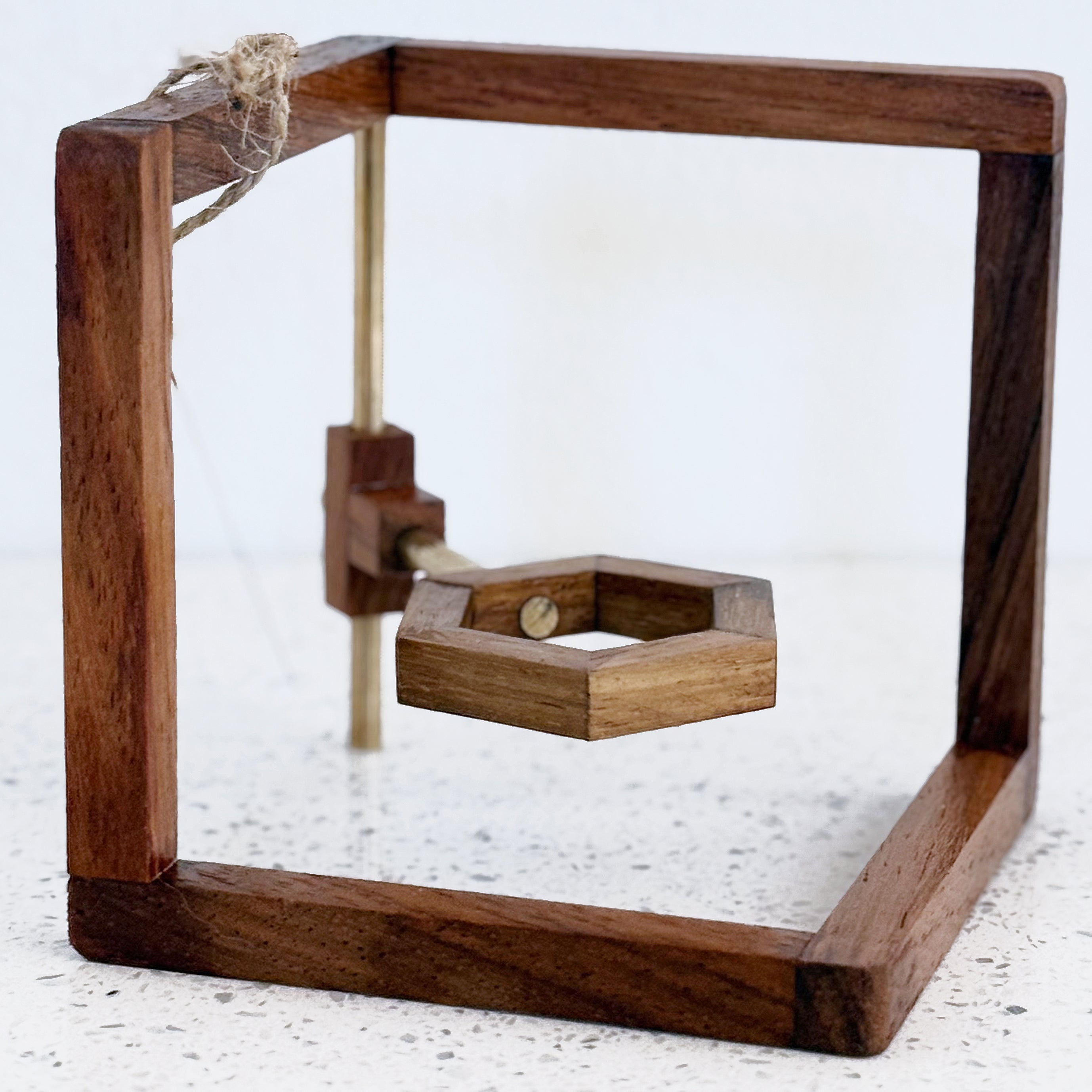 Zigzag stand – Evok Innovation